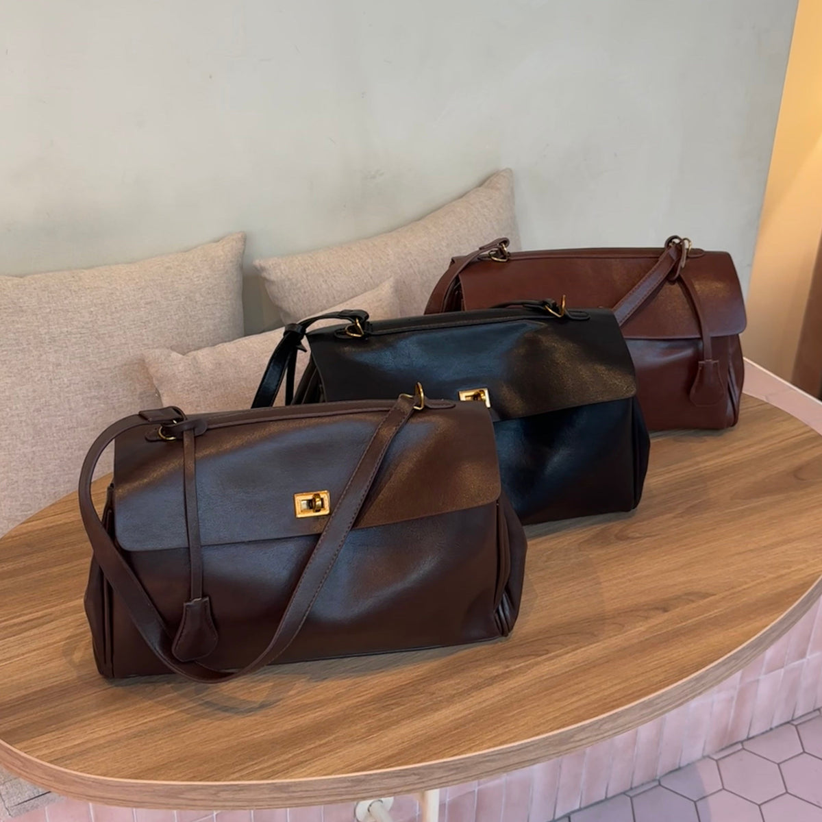Compact shape leather bag — Coffee — 24 |oriona-color:Coffee|