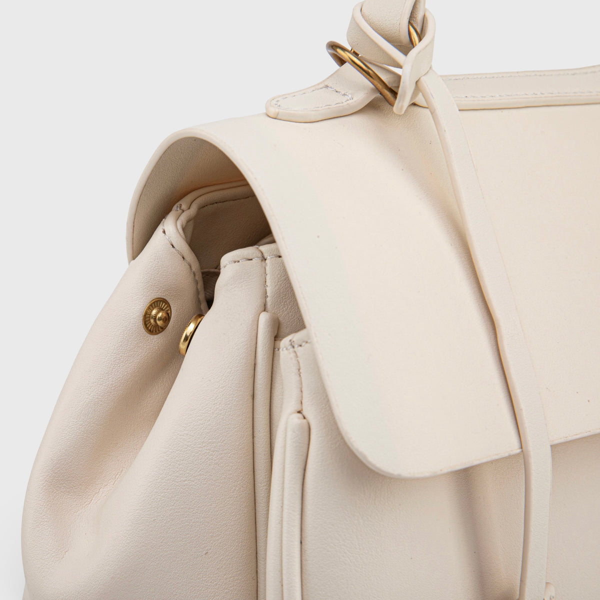 Compact shape leather bag — White — 7 |oriona-color:White|