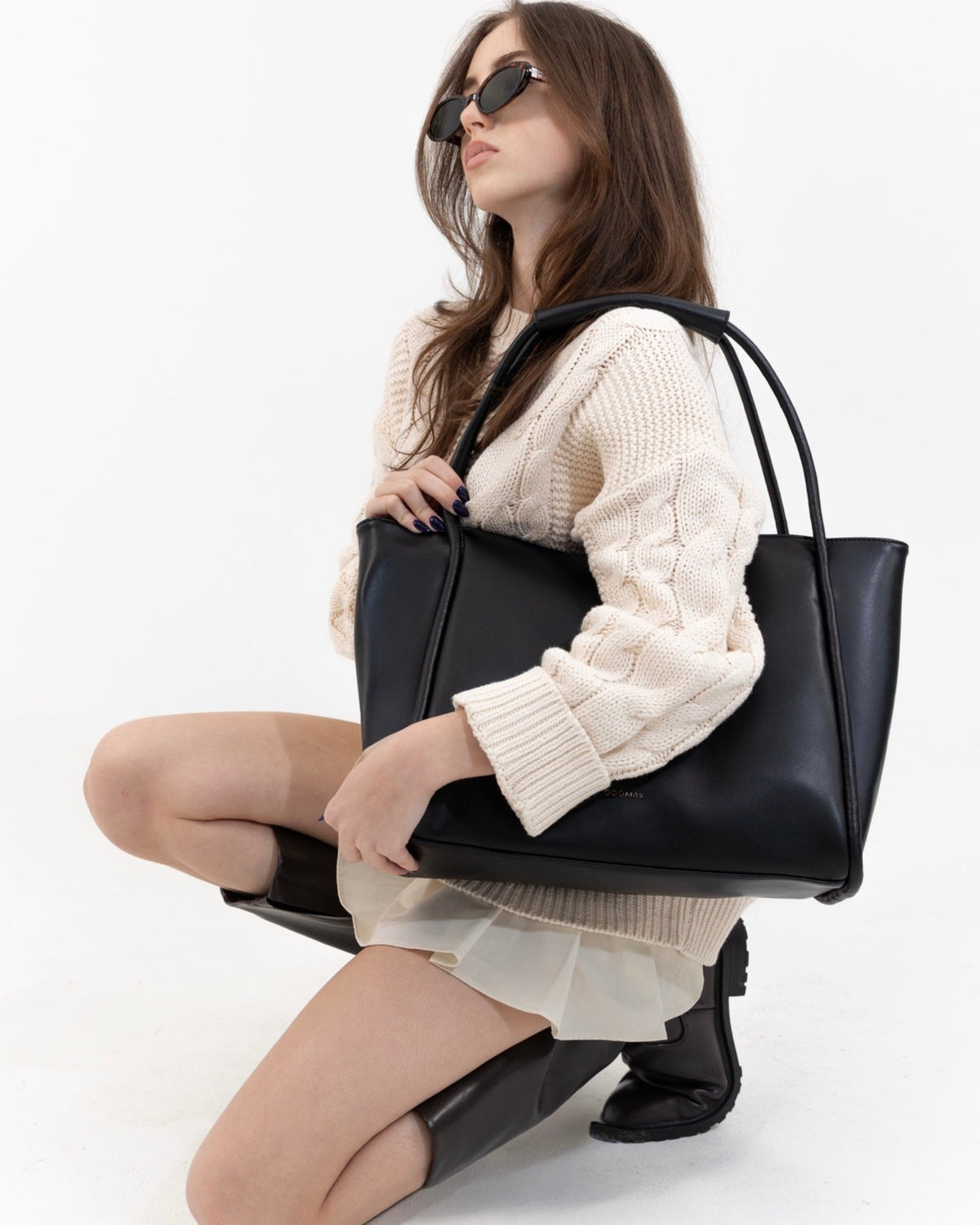 Iconic cut laptop bag — Black — 5 |oriona-color:Black|