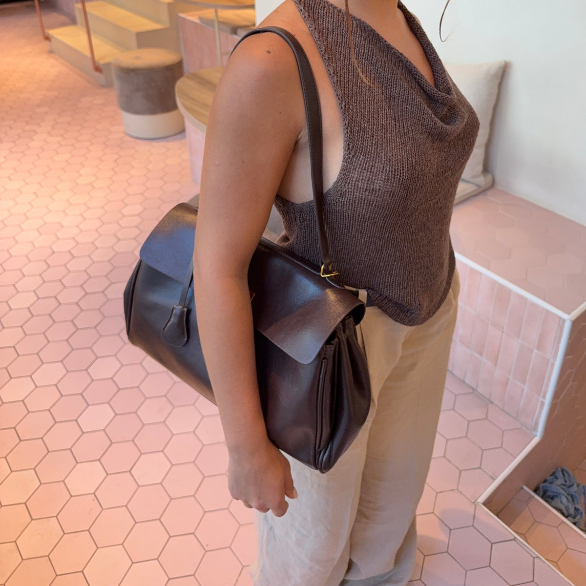 Compact shape leather bag — Coffee — 7 |oriona-color:Coffee|