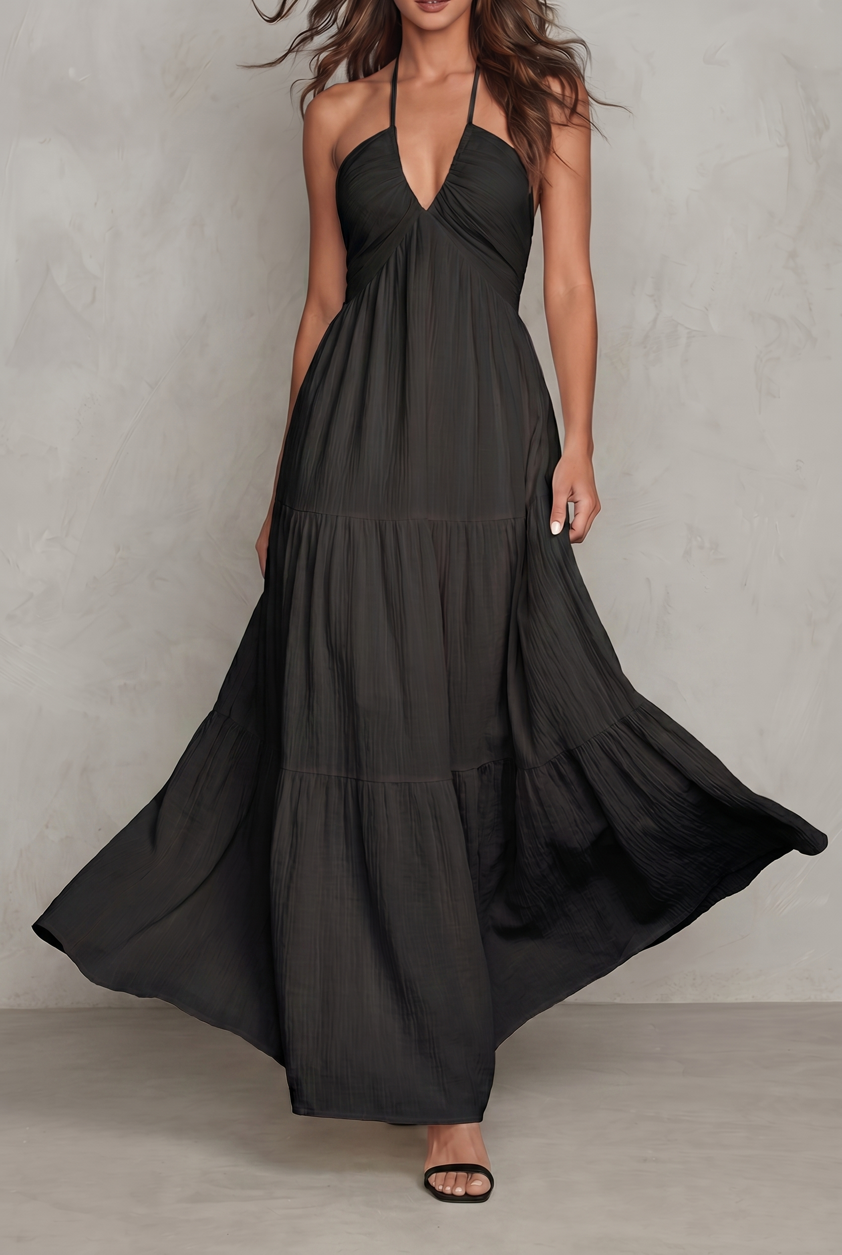 Elaria • Vestido largo con escote halter