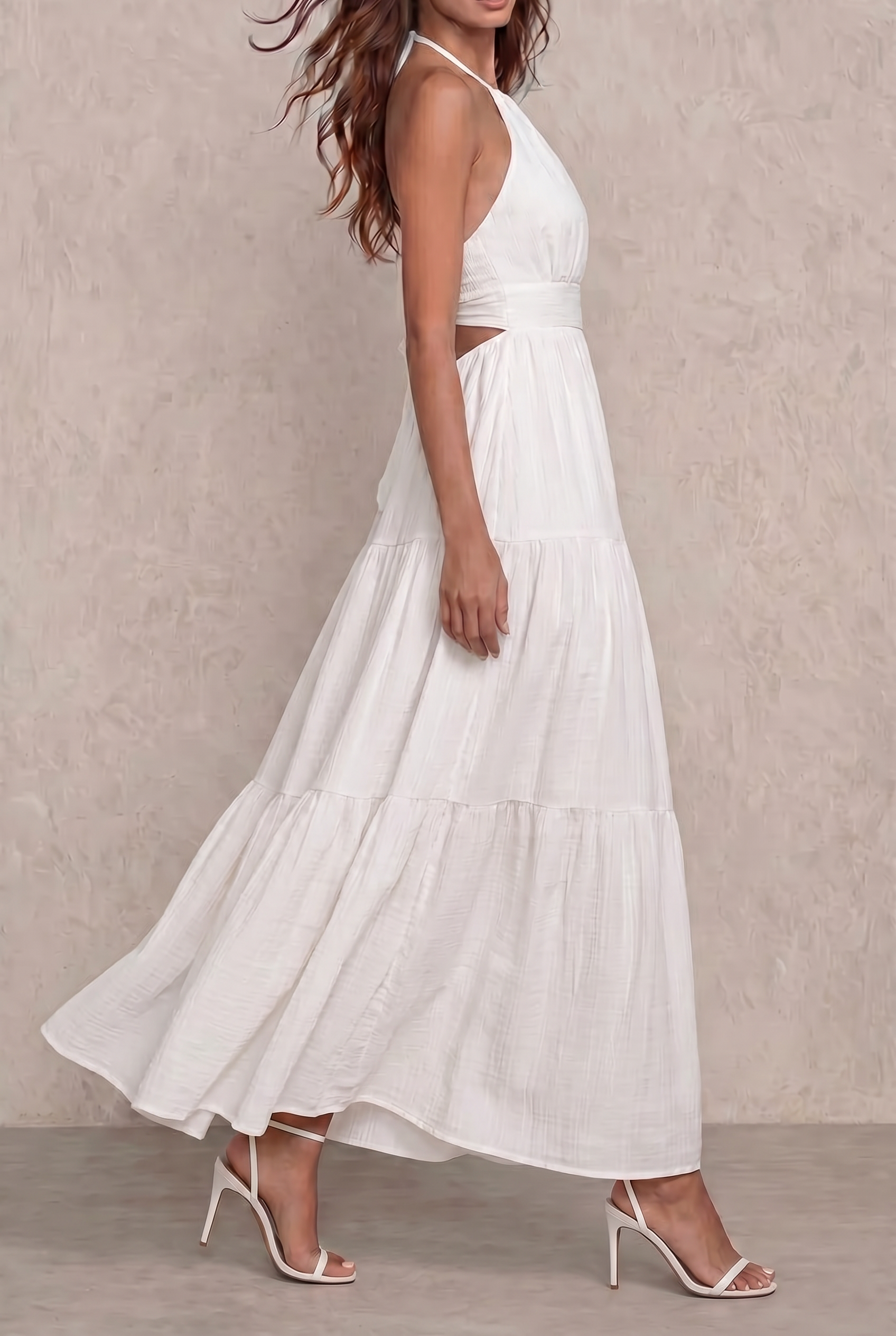 Elaria • Vestido largo con escote halter