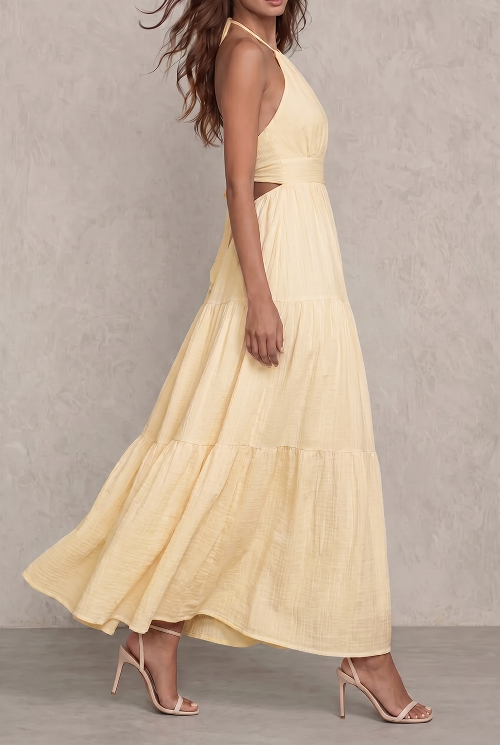 Elaria • Vestido largo con escote halter