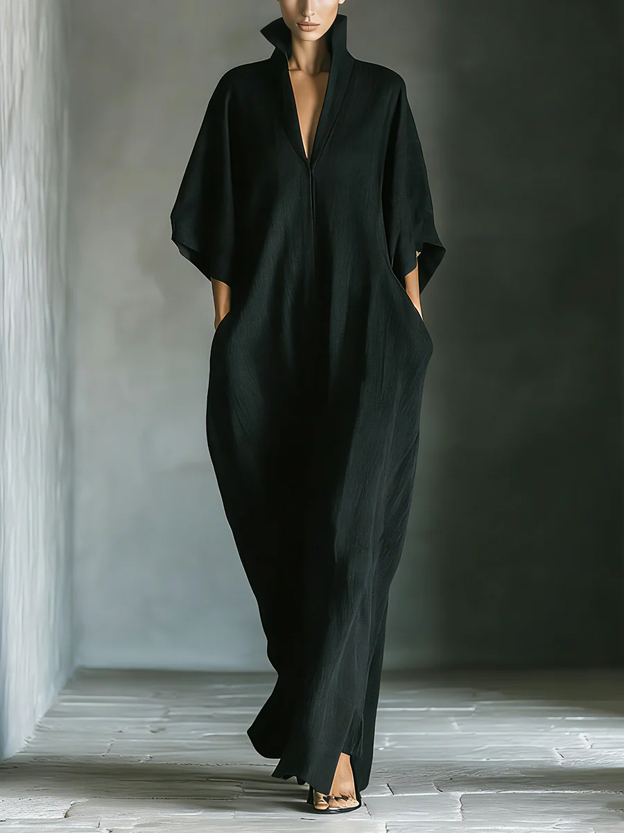 Alessandra • Vestido largo negro oversize minimalista con mangas tipo kimono