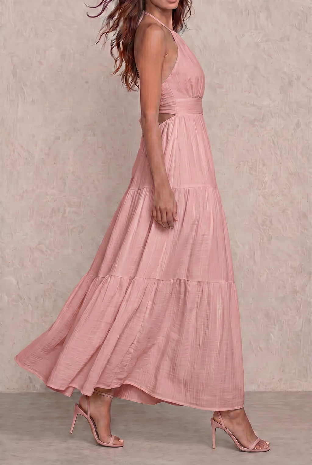 Elaria • Vestido largo con escote halter