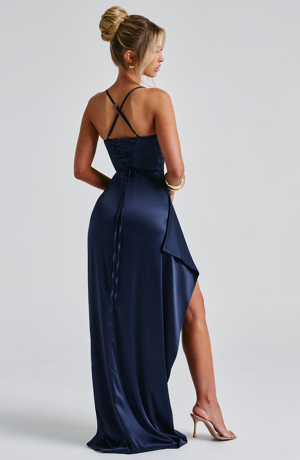 Elena • Vestido satinado elegante