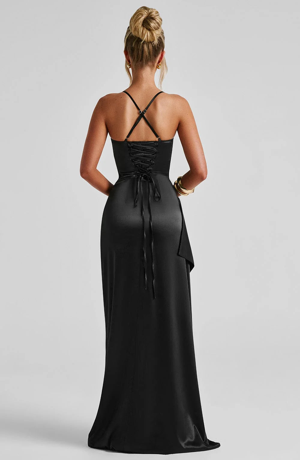 Elena • Vestido satinado elegante