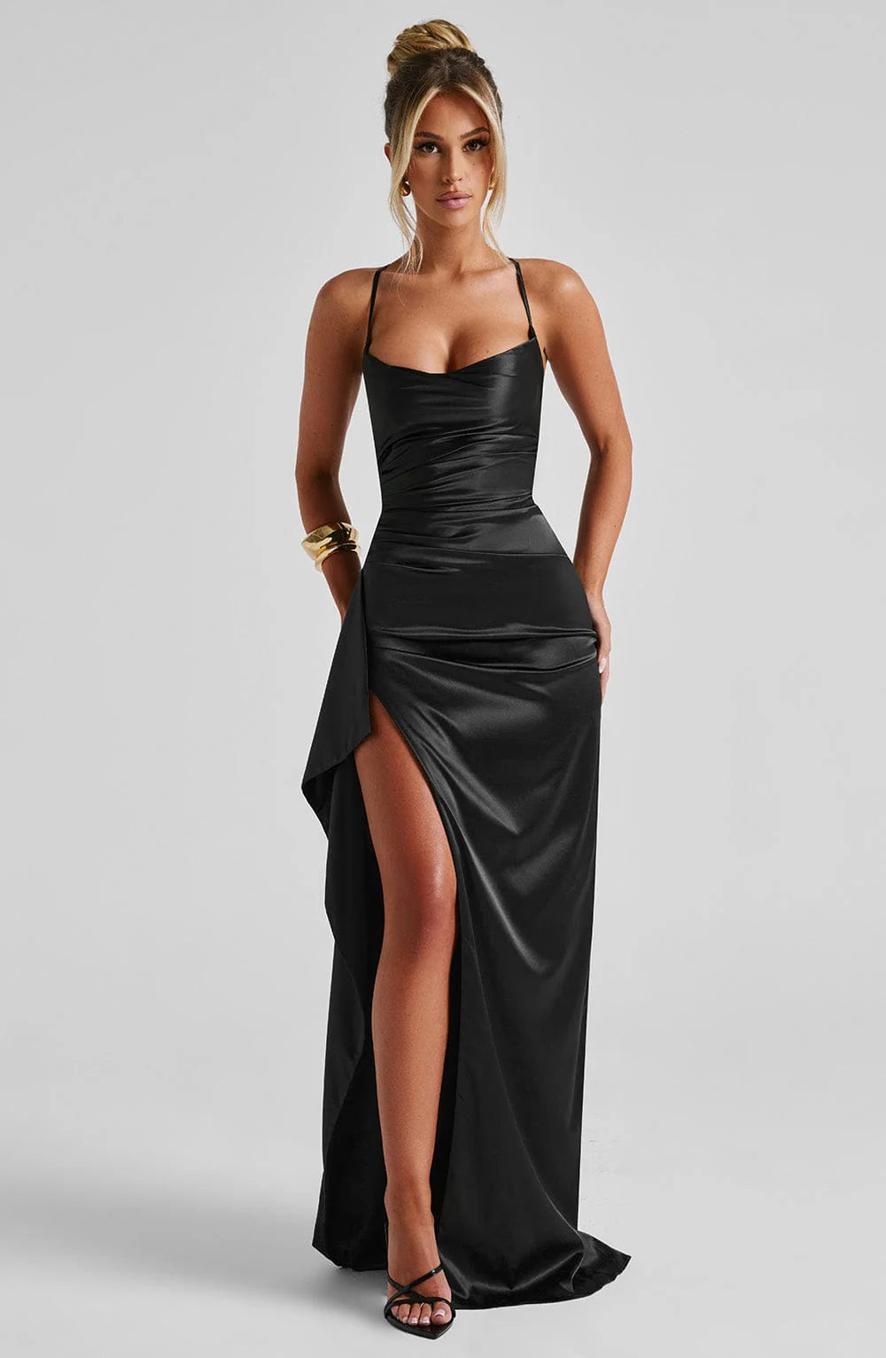 Elena • Vestido satinado elegante