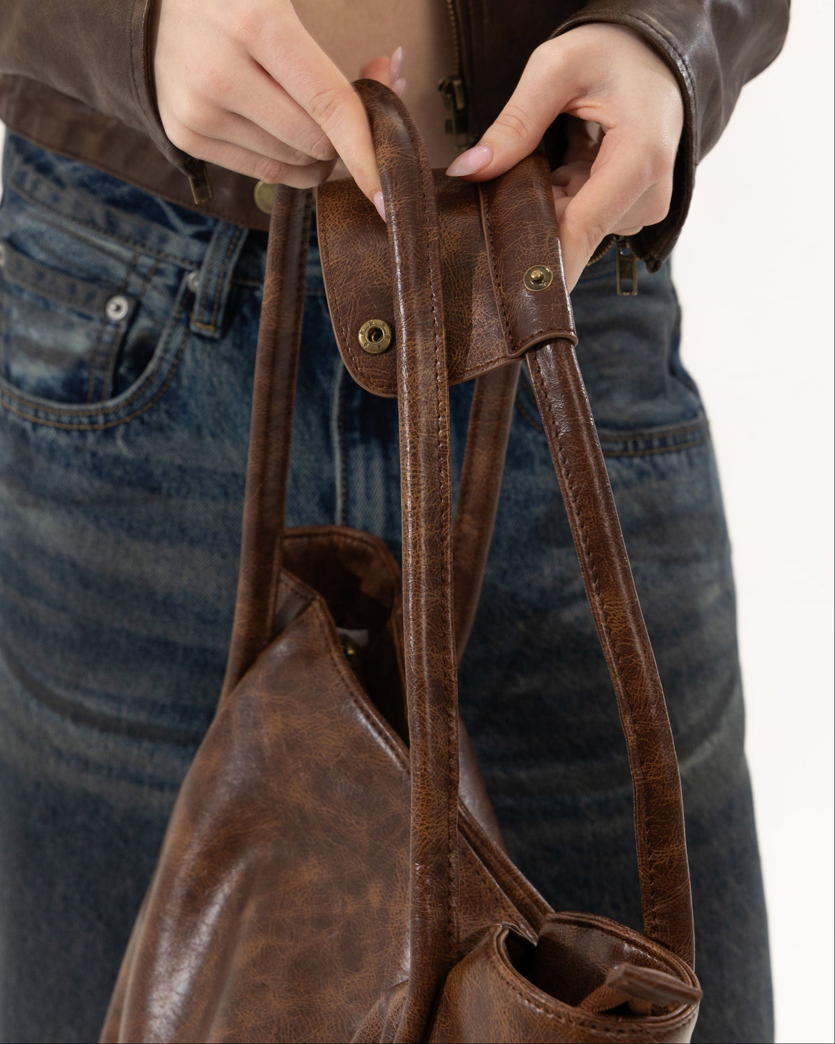 Iconic cut laptop bag — Brown — 4 |oriona-color:Brown|