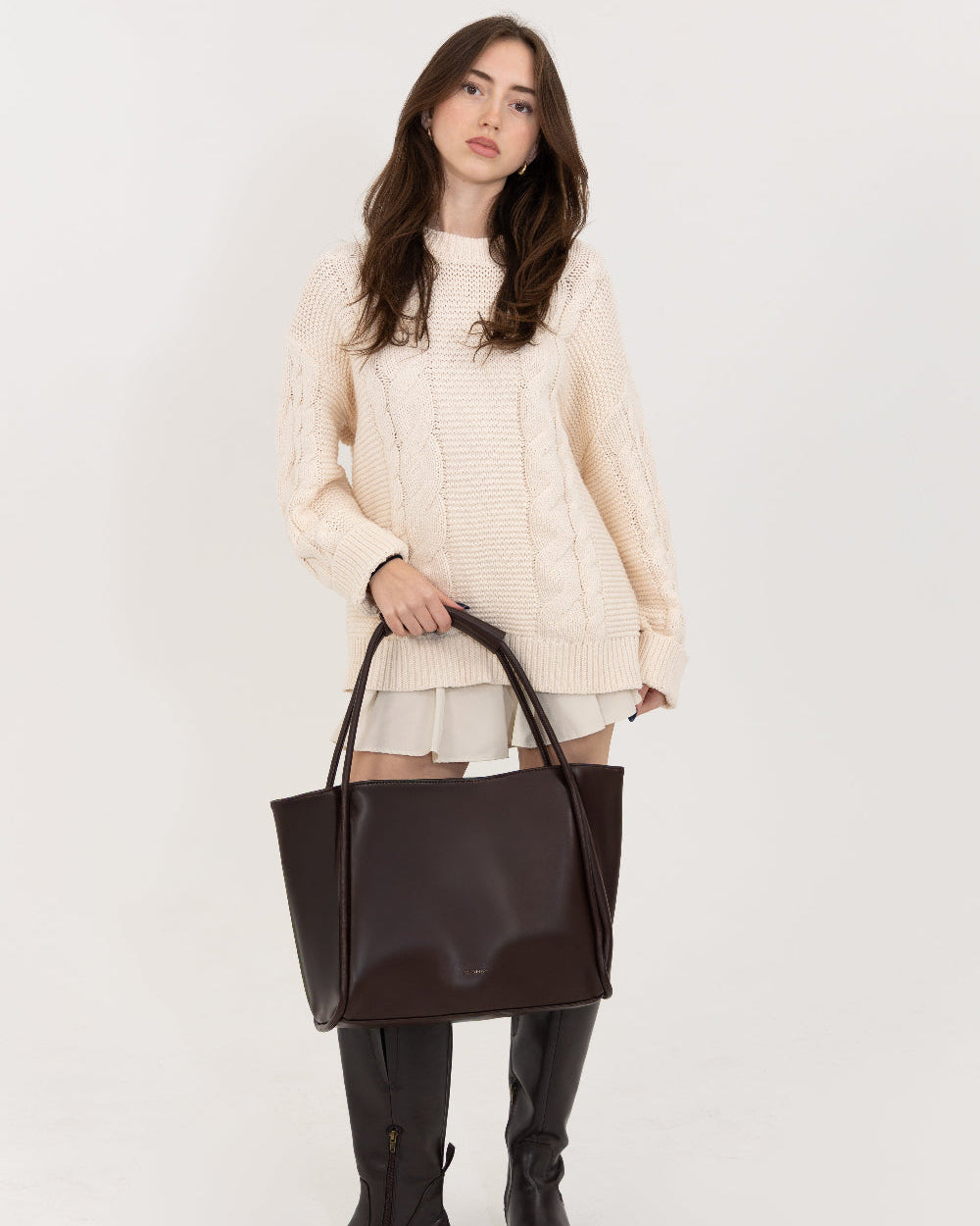 Iconic cut laptop bag — Chocolate — 4 |oriona-color:Chocolate|