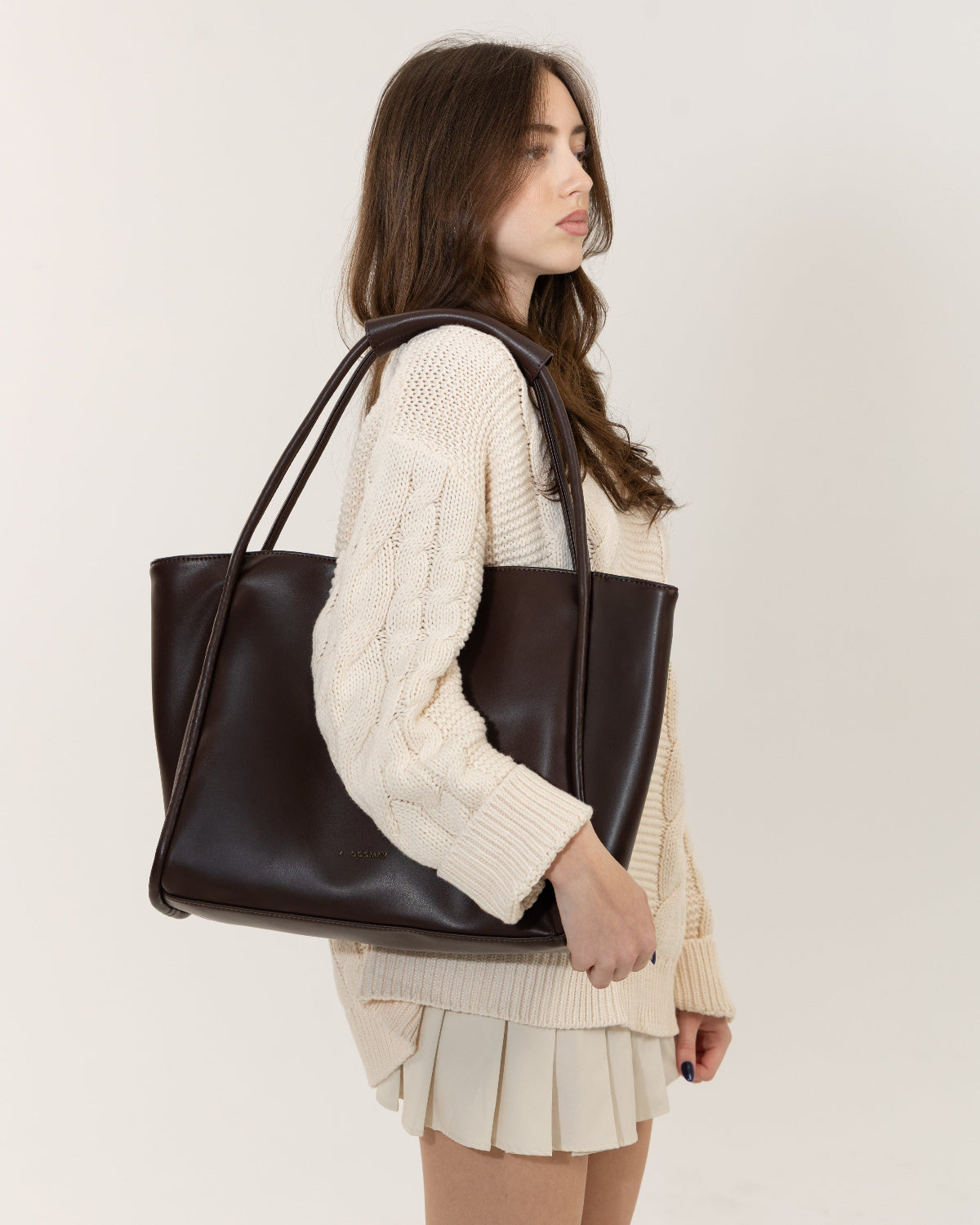 Iconic cut laptop bag — Chocolate — 2 |oriona-color:Chocolate|