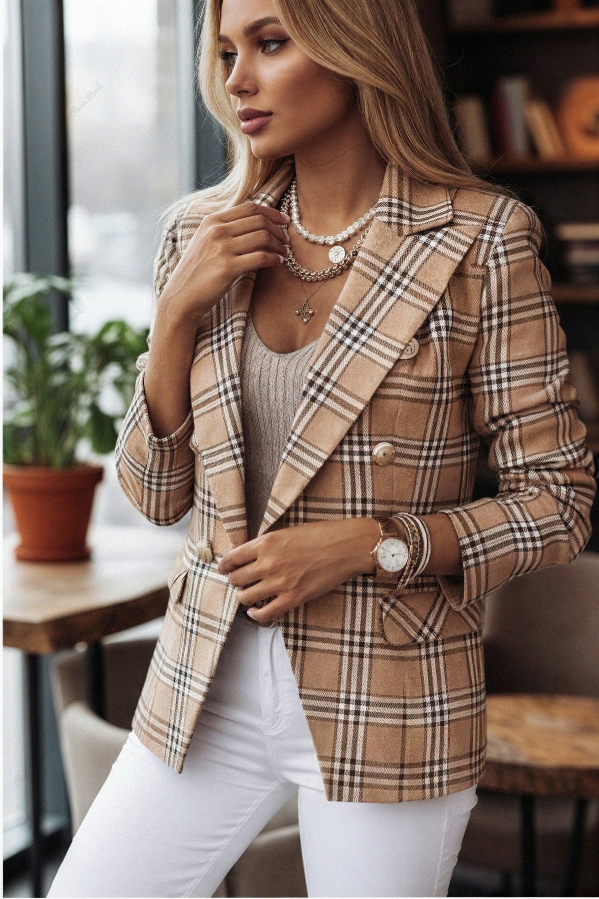 Beige plaid double-breasted blazer