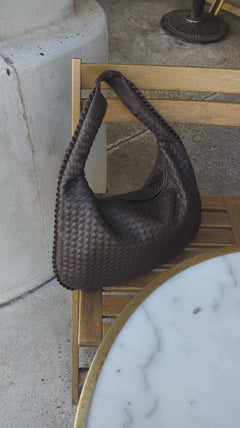 Clean Line Woven Bag — Reel 25 |oriona-reel|