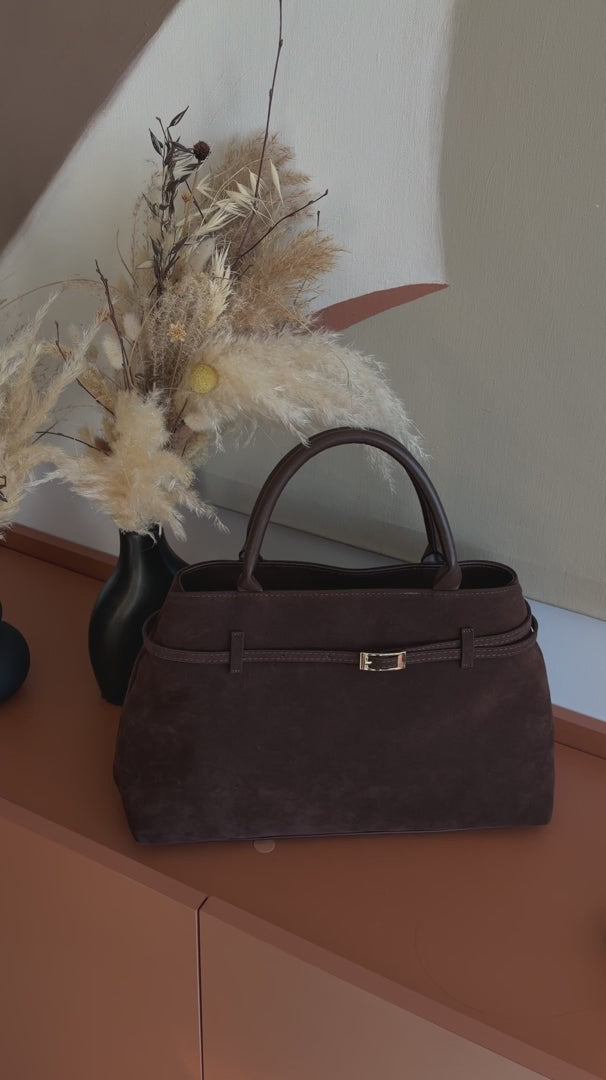 Distinctive Design Leather Bag — Reel 1 |oriona-reel|