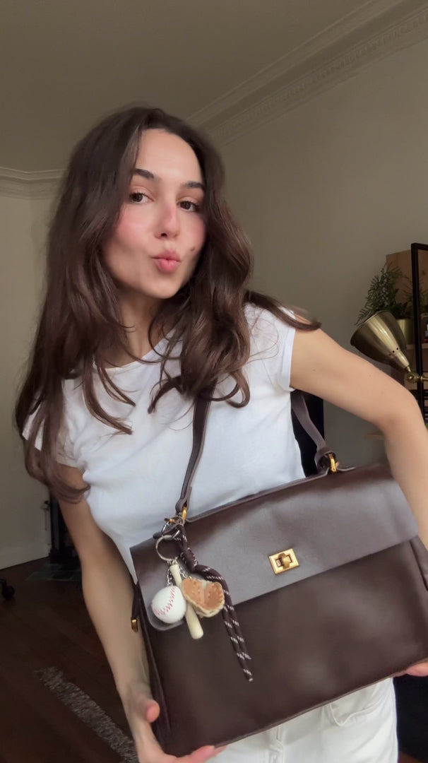 Compact shape leather bag — Reel 1 |oriona-reel|
