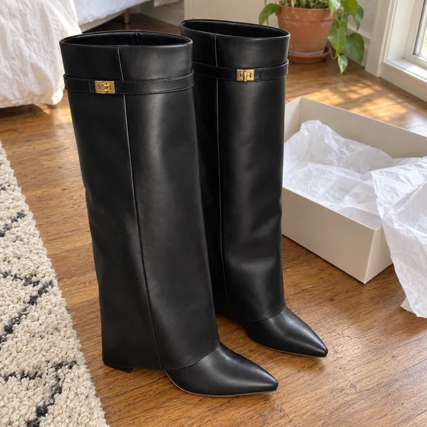 Illustrative image: boots Lavista leather, black