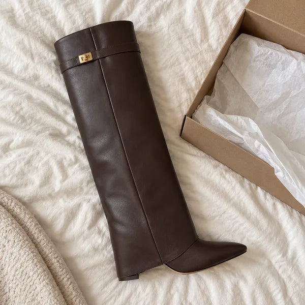 Illustrative image: boots Lavista leather, dark brown